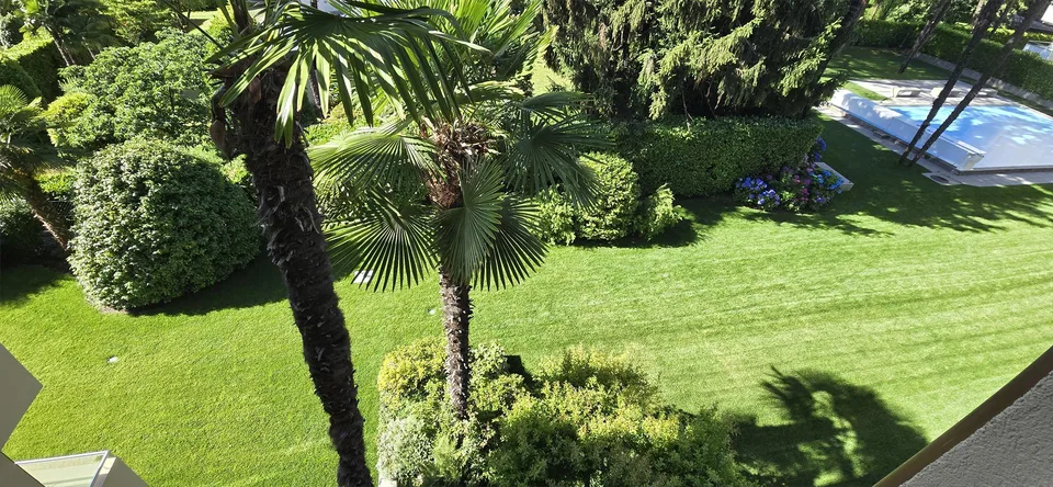 Appartamento elegante piccolo con giardino comune e piscina