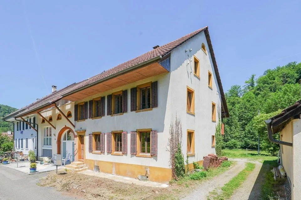 Für Macher und Individualisten:  Umbauobjekt mit ca. 1‘900 m² Land