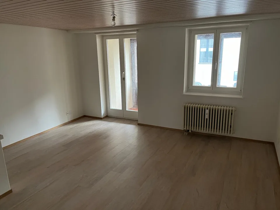 Moderne, frisch renovierte Wohnung im Herzen von Laufen