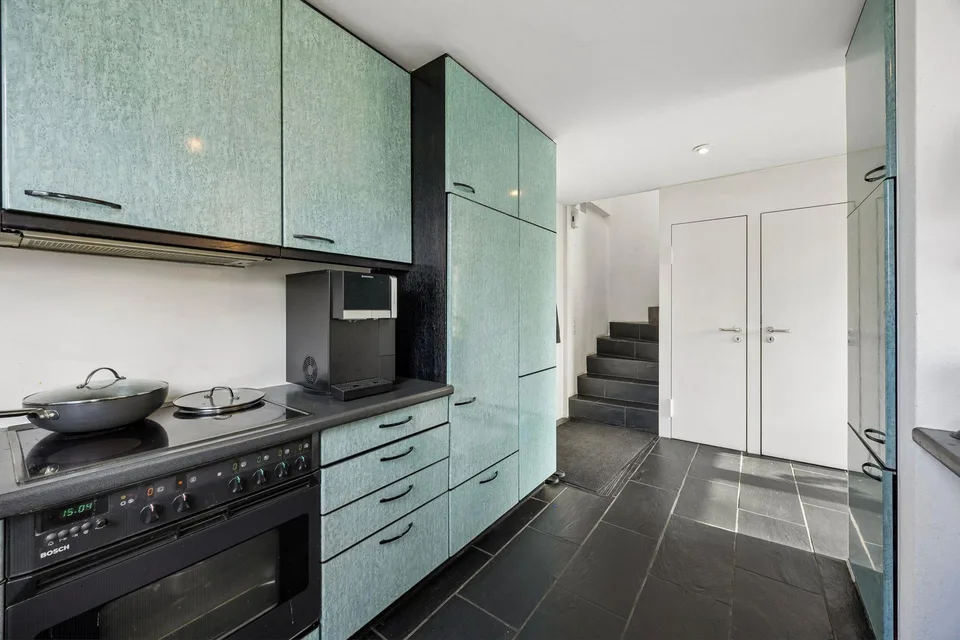 La tua nuova casa: situata in una zona tranquilla, spaziosa e piena di possibilità!