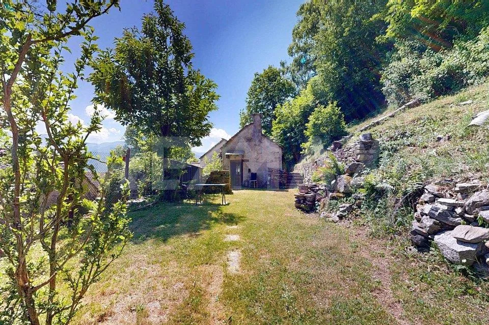 Rustico con giardino e bosco – Foto 6 von 13