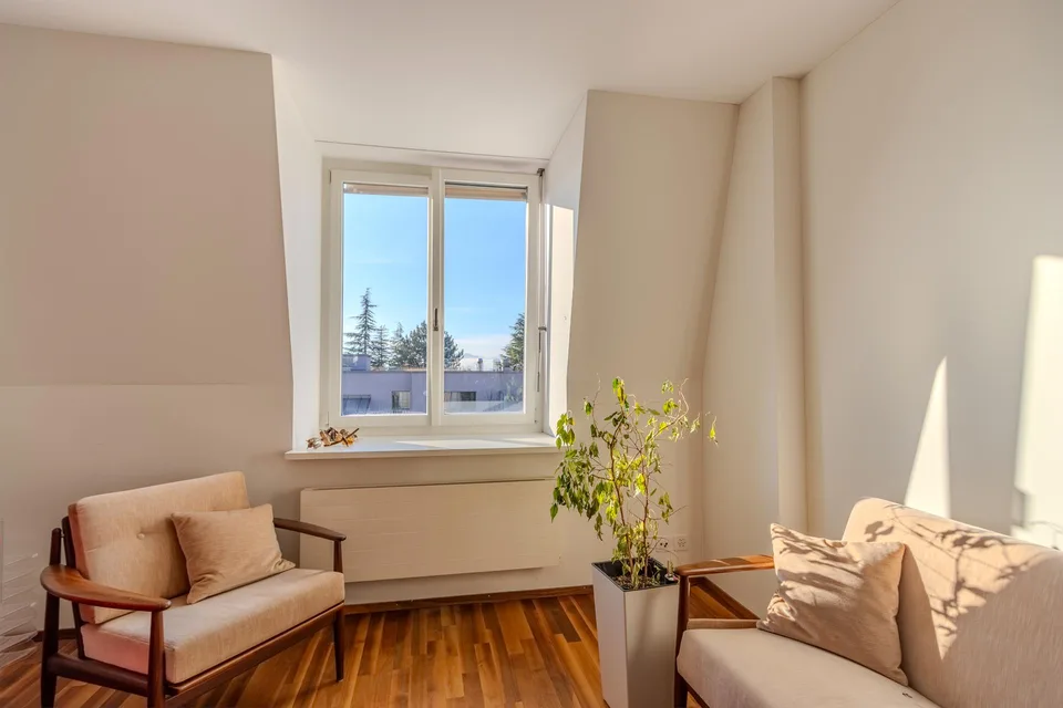 Exklusive 3.5-Zimmer-Maisonettewohnung mit Dachterrasse &Panoramablick
