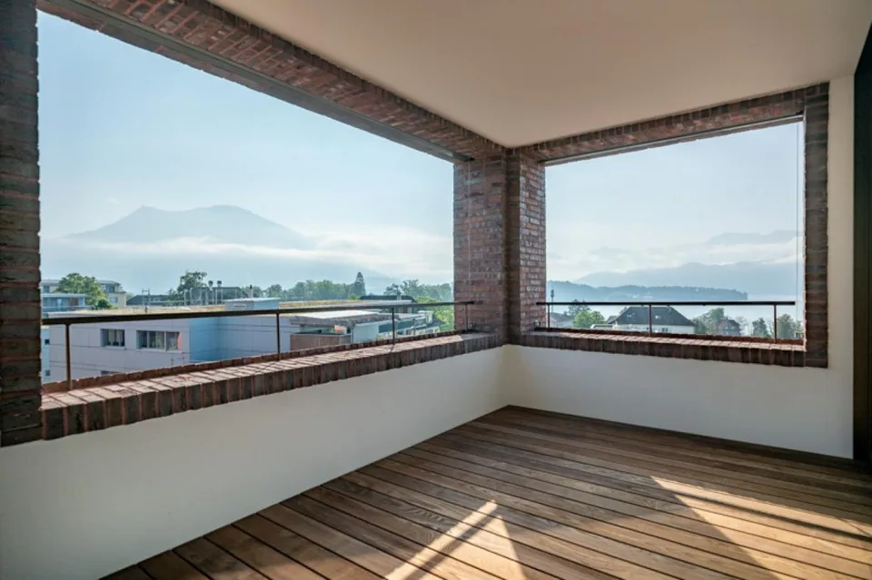 Moderne Wohnung mit See- & Bergsicht