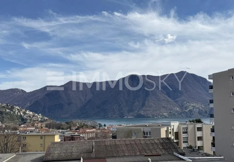 Nuovo prezzo, posizione centrale, con vista sulla città e il lago