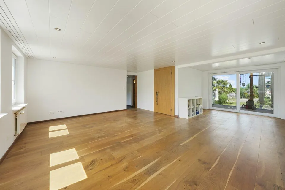 Il fascino incontra il comfort - la tua casa rinnovata con stile con piscina a Bischofszell – foto 17 di 30