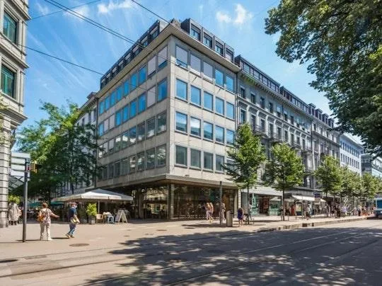 Einzigartige Fläche in renovierter Liegenschaft unmittelbar beim HB