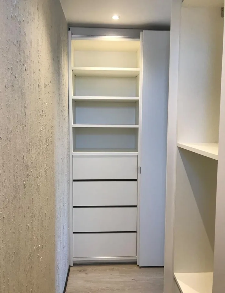 Aussergewöhnliche 2.5-Zi-Dachwohnung im Breitequartier zu vermieten.