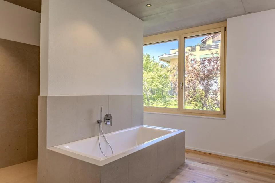 170 m² Gartenwohnung mit separatem Homeoffice / Atelierraum
