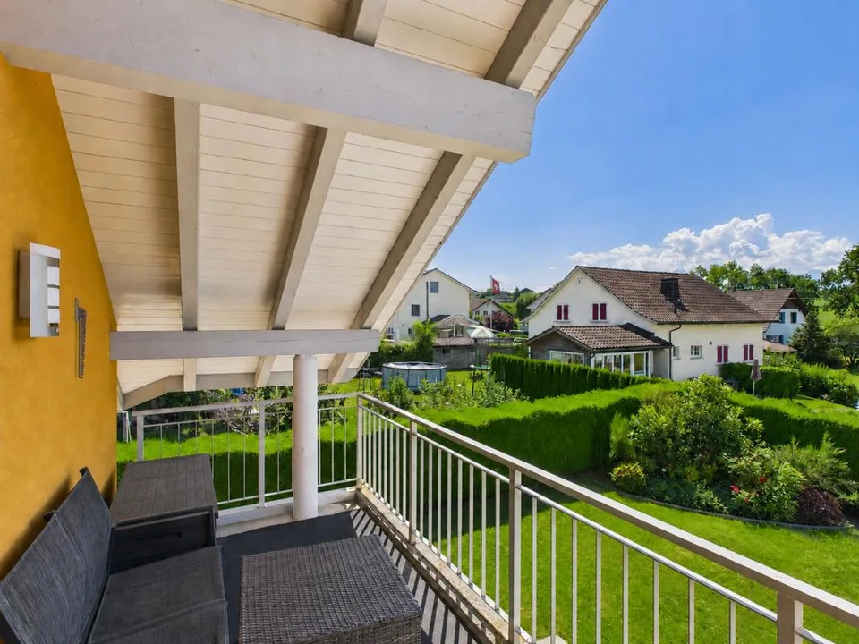 Traumhaftes Doppeleinfamilienhaus in Familienquartier
