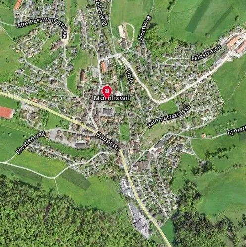 *6-Zimmer-Maisonette-Wohnung in zentraler Lage*