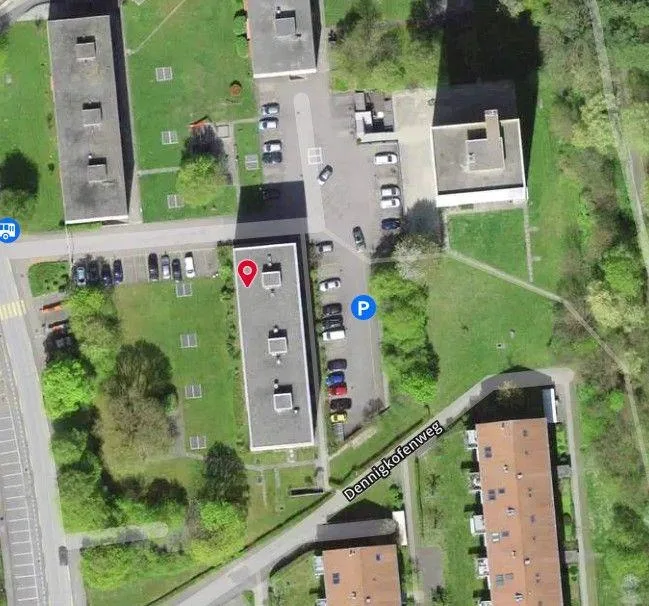 *Wohnung im 4. OG mit Autoeinstellplatz*