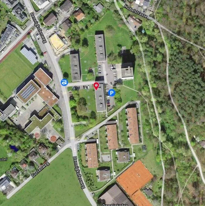 *Wohnung im 4. OG mit Autoeinstellplatz*