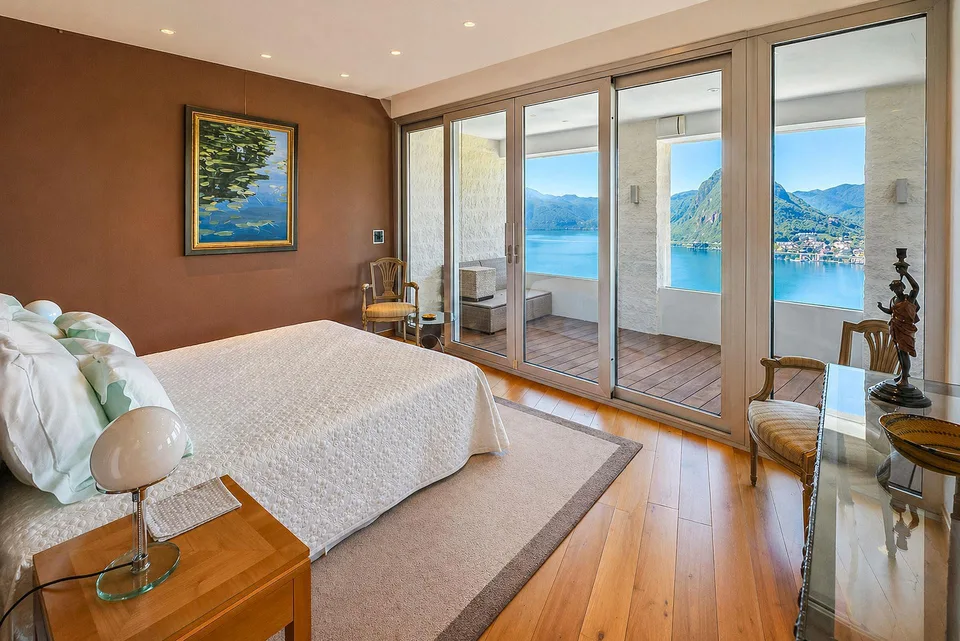 Luxus-Duplexwohnung mit Seeblick in Aldesago
