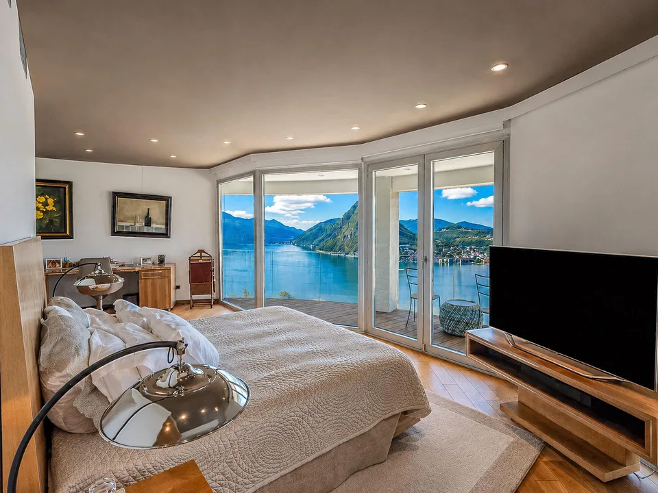 Luxus-Duplexwohnung mit Seeblick in Aldesago