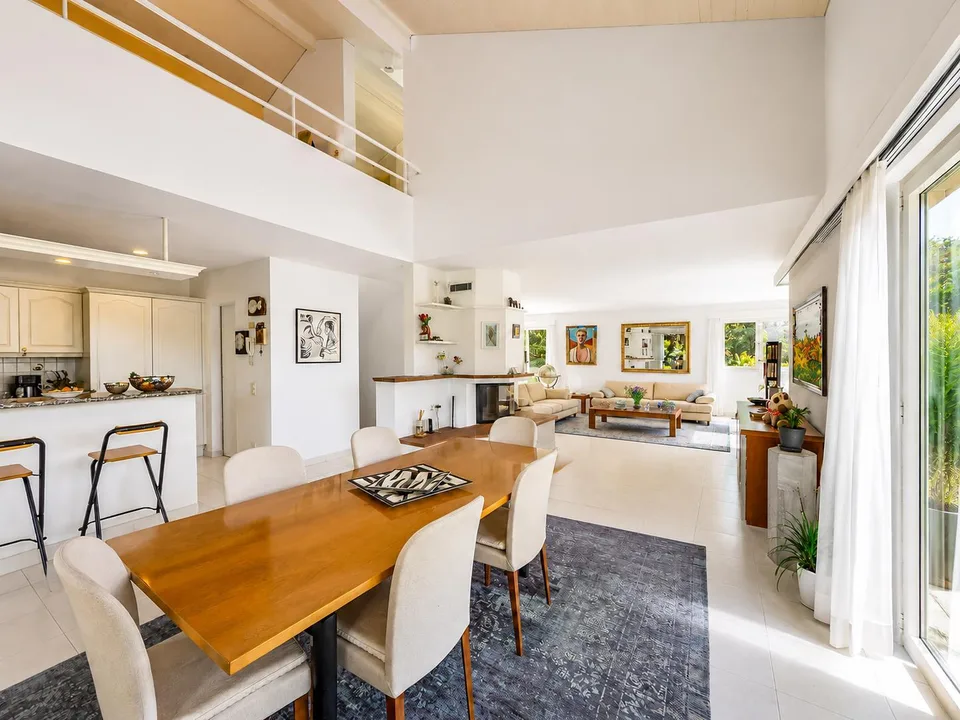 Casa unifamiliare con grande giardino a Gentilino
