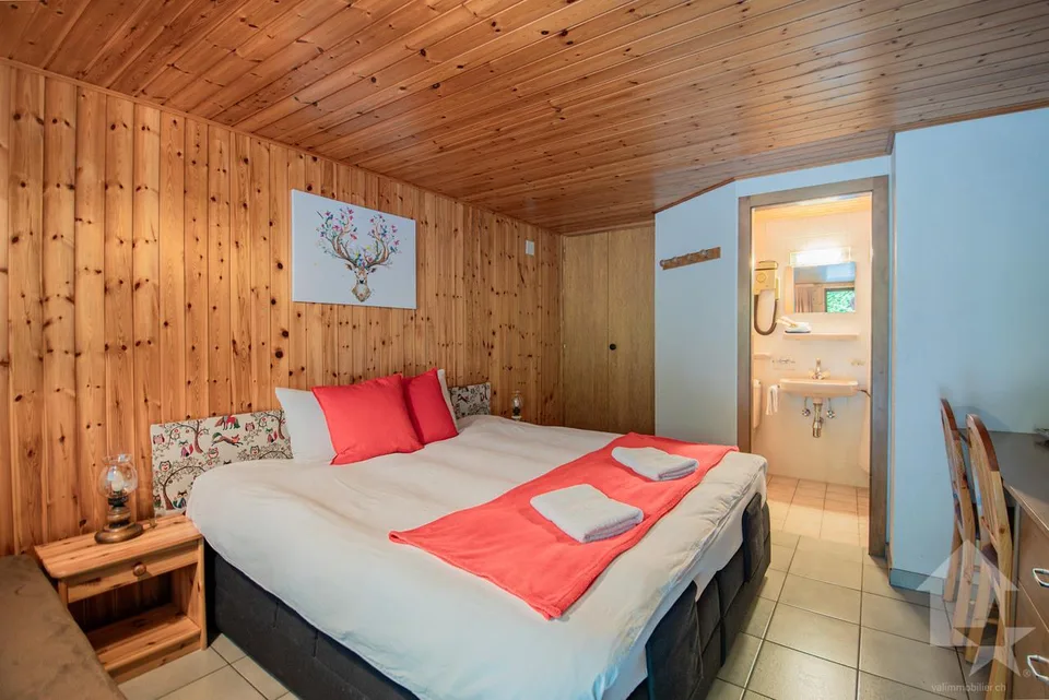 Immeuble mixte avec activités en cours – Le Châtelard (VS) – Foto 21 von 30