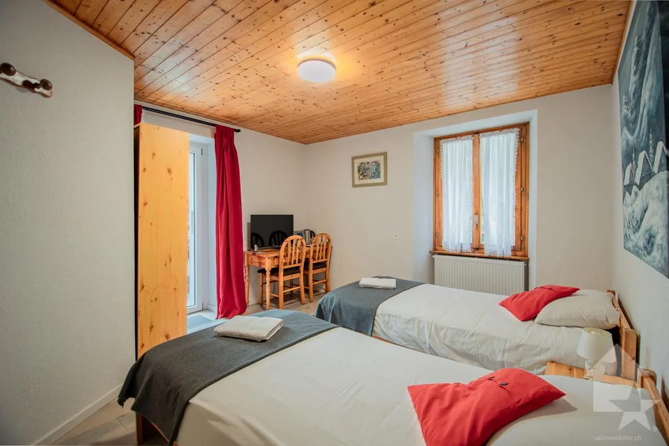Immeuble mixte avec activités en cours – Le Châtelard (VS) – Foto 14 von 30