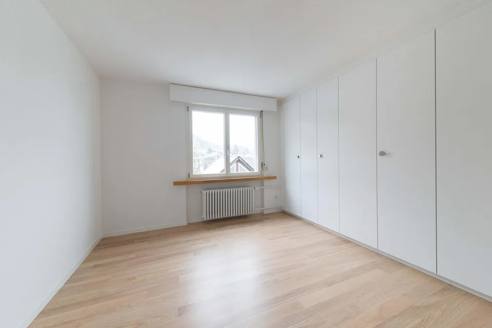 Kernsanierte 3 1/2 Zimmerwohnung mit traumhafter Weitsicht