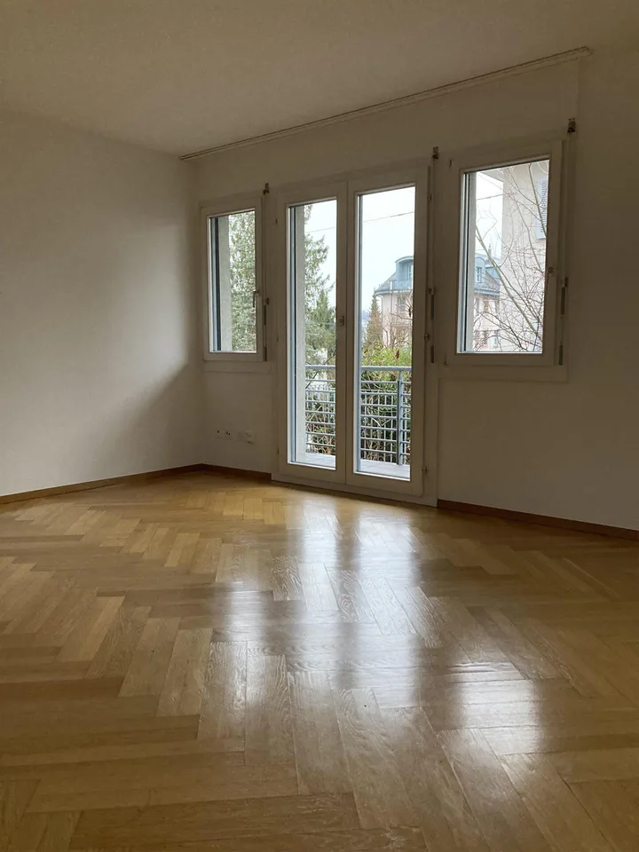 Nähe HSG : Helle, ruhige 2-Zimmer-Wohnung