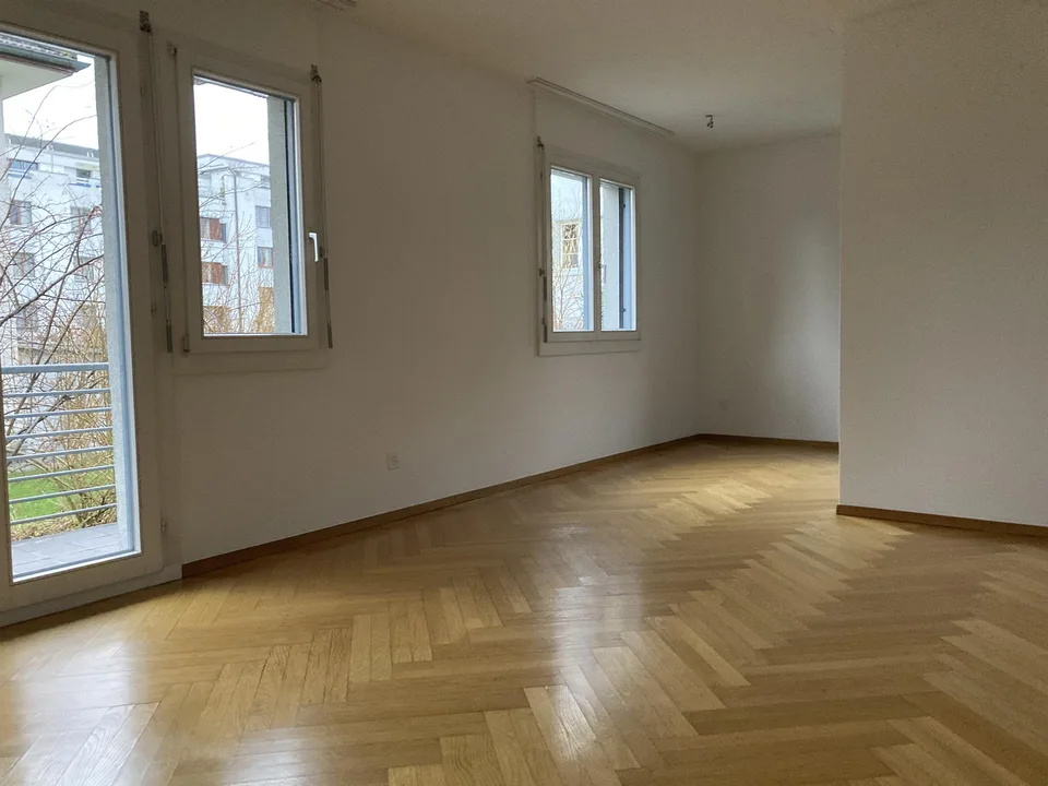 Nähe HSG : Helle, ruhige 2-Zimmer-Wohnung