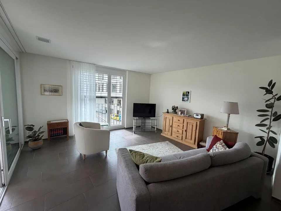 Helle und moderne Wohnung zu vermieten!