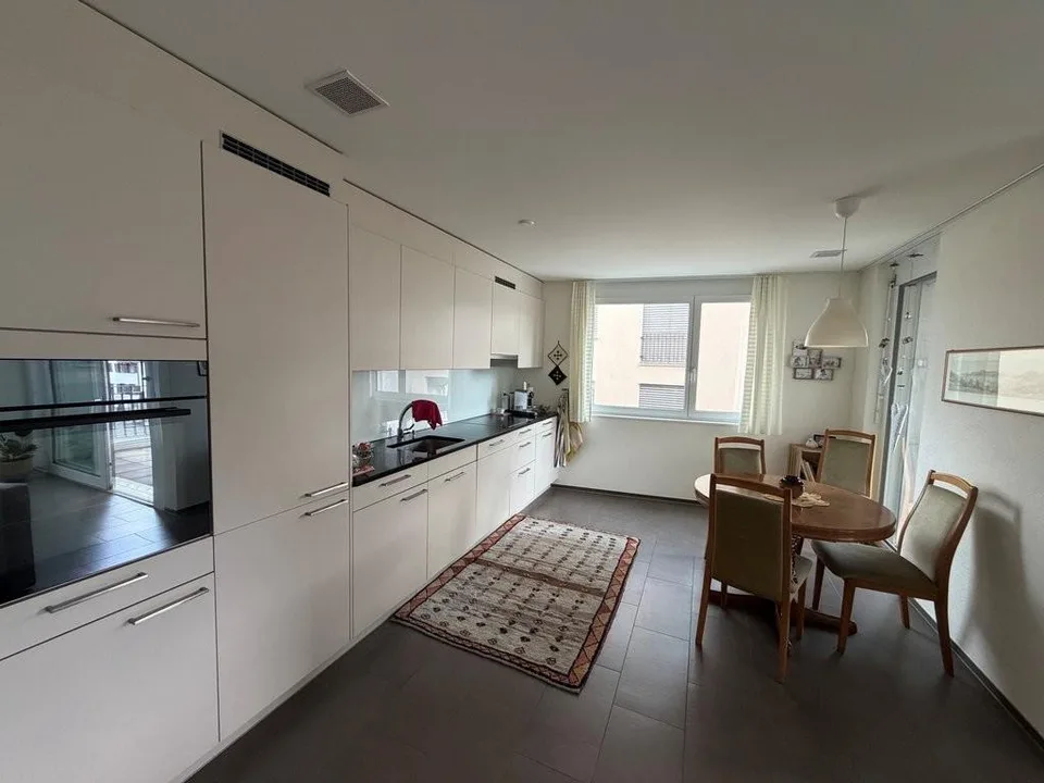 Helle und moderne Wohnung zu vermieten!