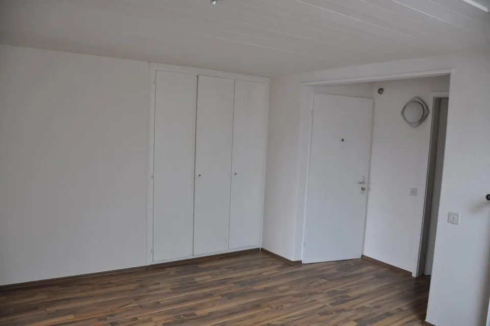 Gemütliche und schöne Dachwohnung zu vermieten