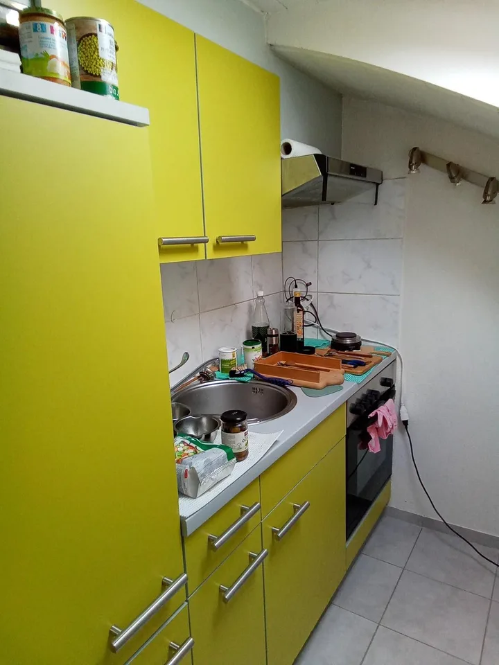 Gemütliche und schöne Dachwohnung zu vermieten