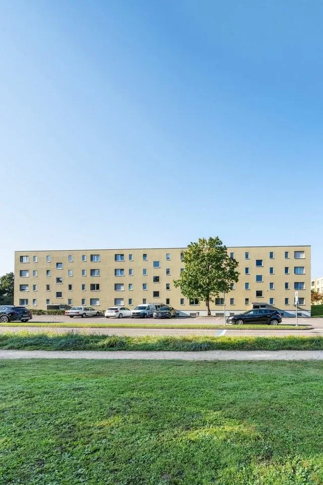 helle 4-Zimmerwohnung in grüner Umgebung