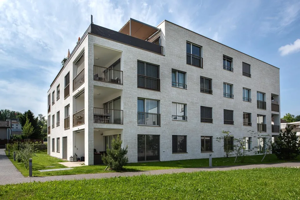 Helle Wohnung mit Blick ins Grüne!