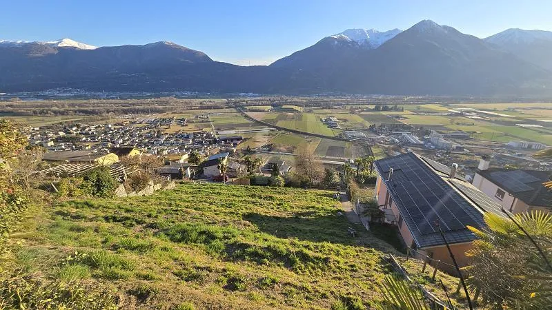 AMPIO IN POSIZIONE SOLEGGIATA CON VISTA