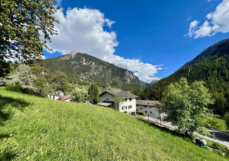 AN EINMALIGER UND SONNIGER LAGE MIT BAULANDRESERVE