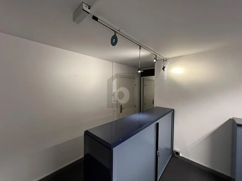AU CENTRE MEUBLÉ ET PRÊT À HABITER
