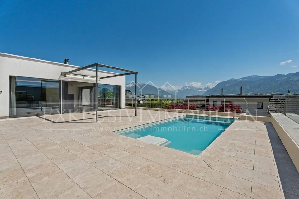 Exklusiv wohnen, jeden Moment geniessen, Villa mit Aussicht und Pri...