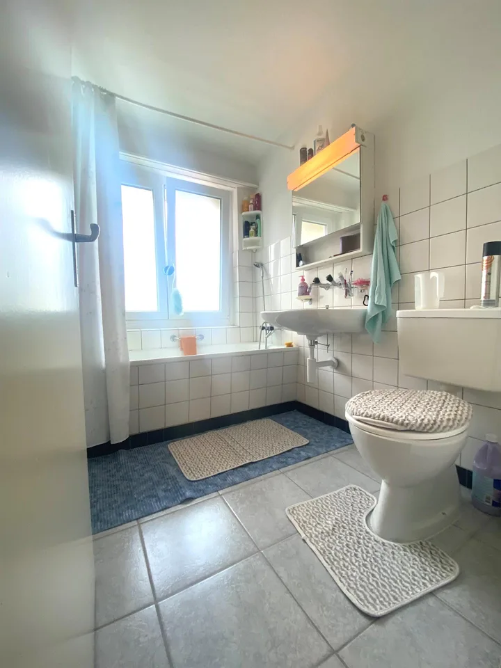Helle grosszügige 3.5 Zimmer Wohnung