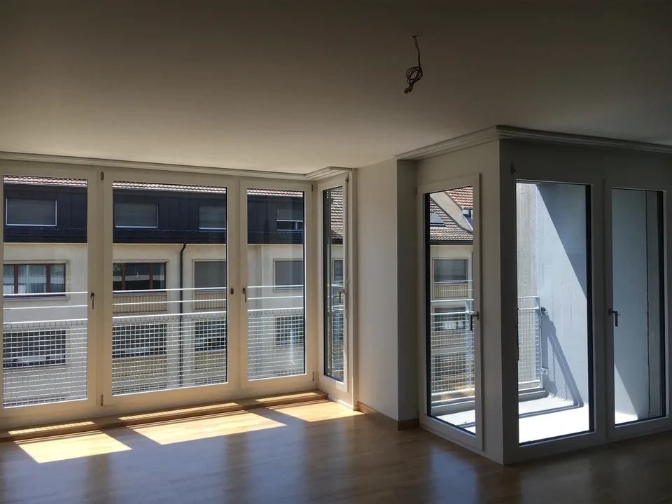 Wunderschöne, helle 3.5 Zimmer Wohnung im 5. OG