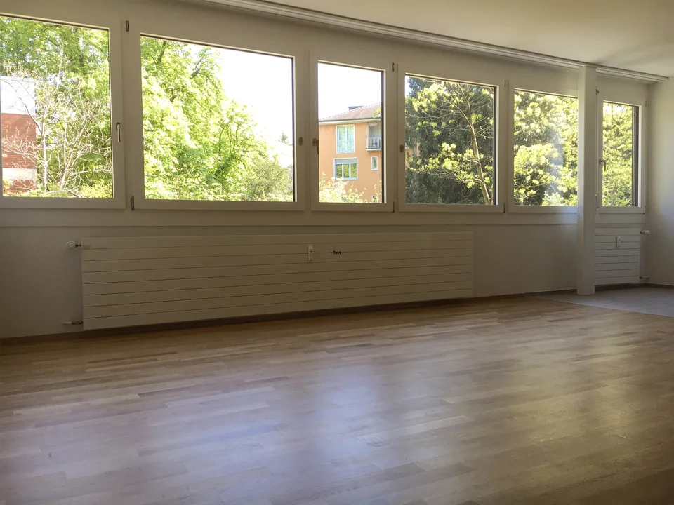 Topmoderne 2.5 Zimmer Wohnung
