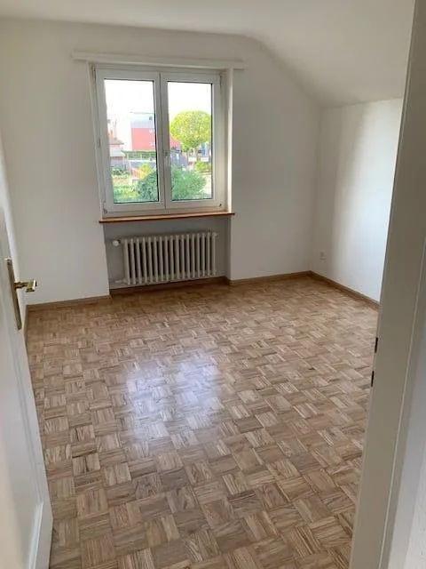 Single-family house with surroundings in Augst BL