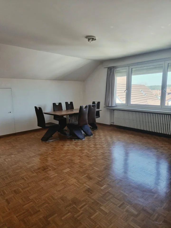 Günstige 1.5-Zimmerwohnung in Neerach