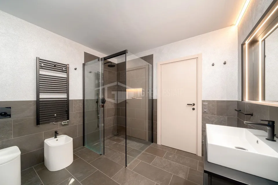 VILLA COMPLETAMENTE RISTRUTTURATA CON PARCO, PISCINA PANORAMICA E V... – Foto 12 von 22