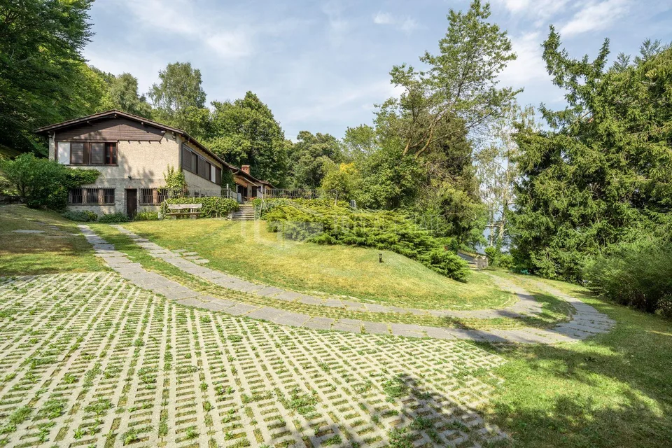 VILLA COMPLETAMENTE RISTRUTTURATA CON PARCO, PISCINA PANORAMICA E V... – Foto 21 von 22