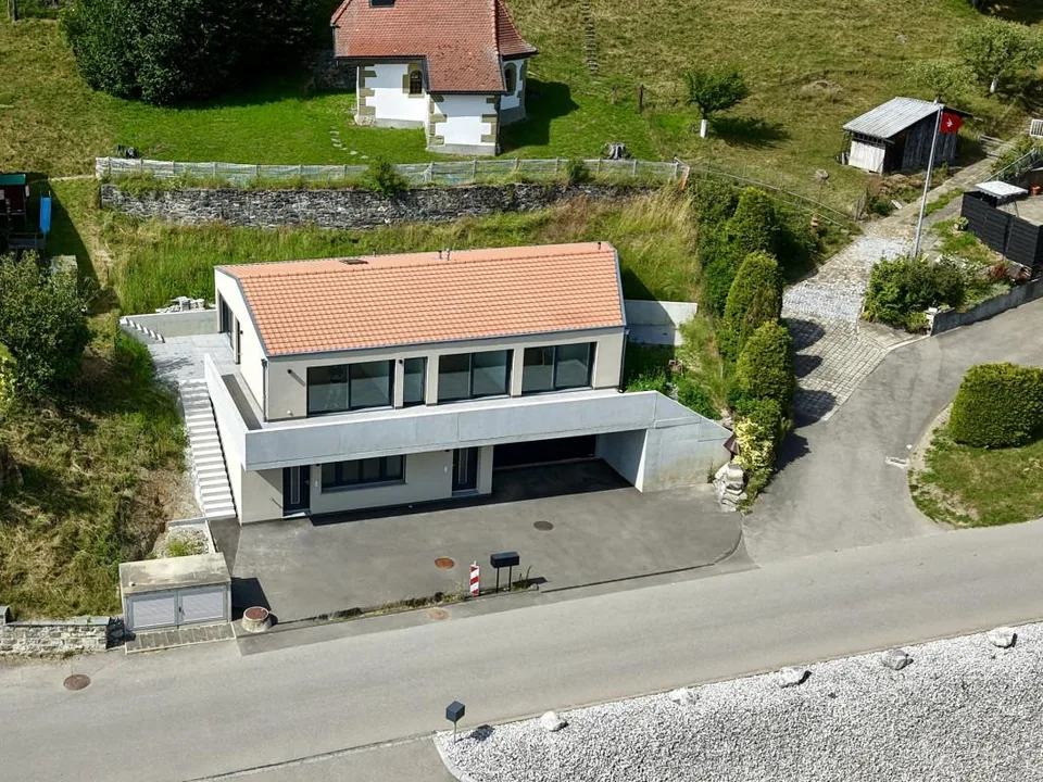 Villa neuve avec unité indépendante et vue dégagée sur les Préalpes...