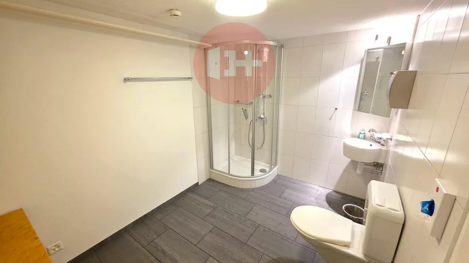 "600M2, RAUM FÜR EIN ÄRZTE / THERAPIEZENTRUM GESUCHT?" – foto 10 di 17