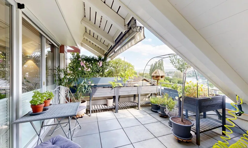 150 m² di vita moderna con vista sul Reno, due balconi e due posti auto sotterranei – foto 7 di 11