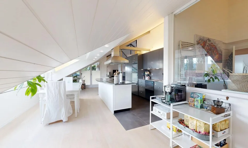 Exklusive 4.5-Zimmer-Dachwohnung mit traumhaftem Rheinblick