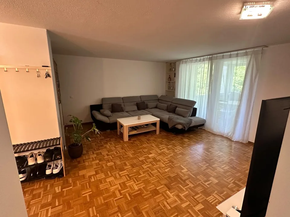 Wohnen mit Komfort - 3.5 Zimmer und sonniger Wintergarten