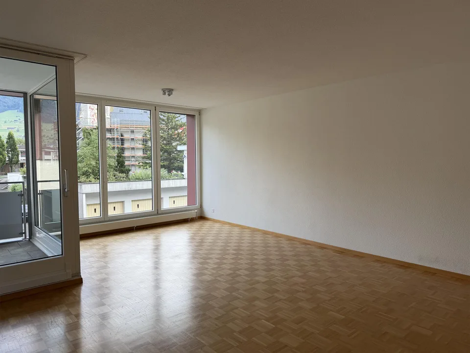 Grosszügiges Wohnen mit gedeckter Loggia