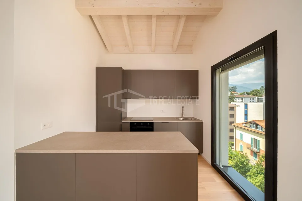NEUES DACHGESCHOSS-MANSARDEMIT SEEVIEW – Foto 4 von 17
