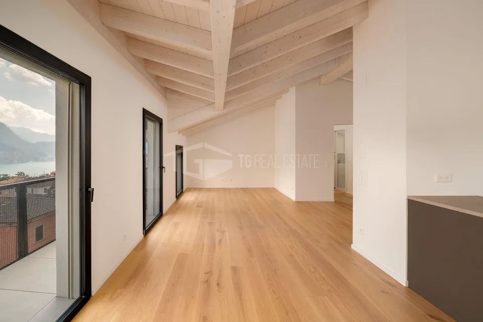 NEUES DACHGESCHOSS-MANSARDEMIT SEEVIEW – Foto 3 von 17