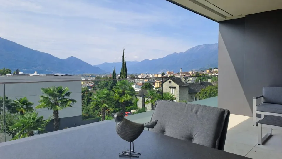 Luxuriöse 3.5 Zimmerwohnung mit Seesicht, 2 grossen Sonnenterrassen...